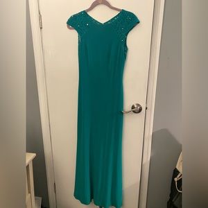 Emerald Green fitted Prom Dress